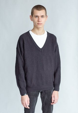 VINTAGE 80S MINIMAL V-NECK JUMPER IN PURPLE