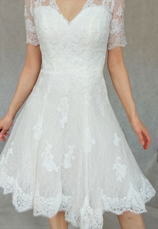 Vintage White San Patrick Floral Mini Lace Wedding Gown, S