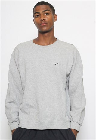 VINTAGE NIKE SWEATSHIRT