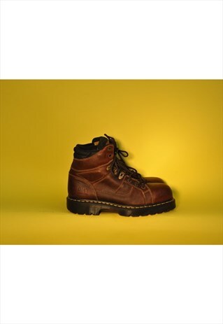 HARDWEARING VINTAGE BOOTS - UK10.0