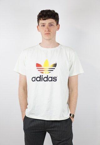 VINTAGE ADIDAS CREAM GRAPHIC T-SHIRT