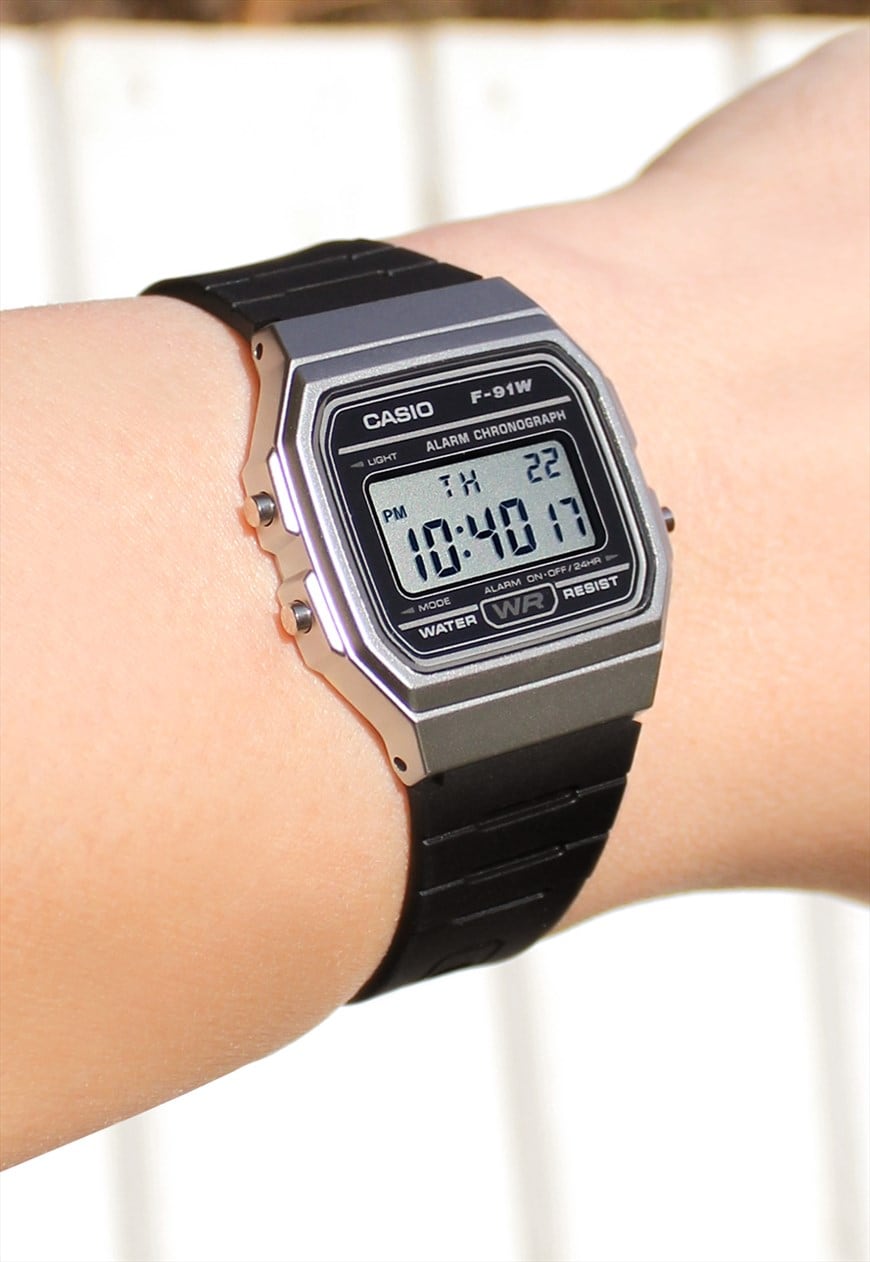 Casio discount silver black