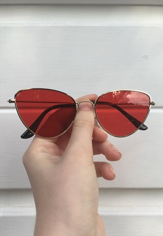 WOMENS VINTAGE 80S STYLE SEE THROUGH RED CAT EYE SUNGLASSES