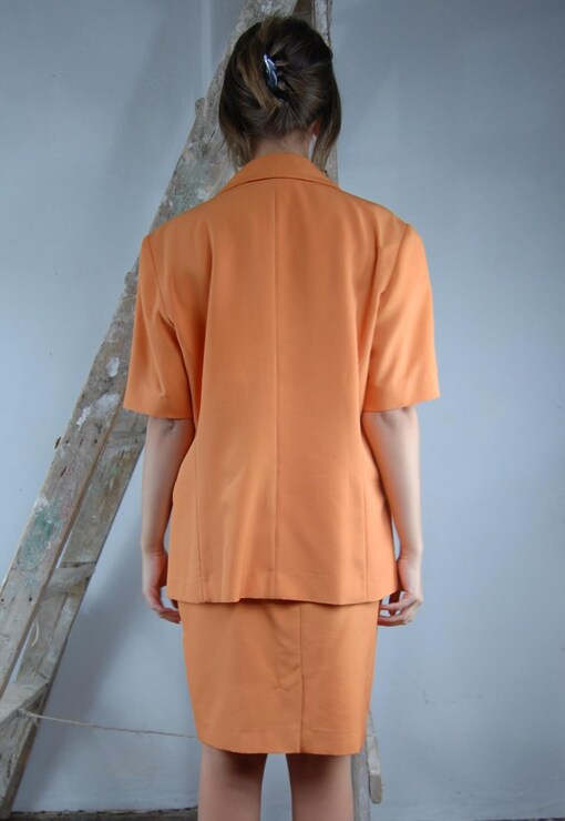 garment image