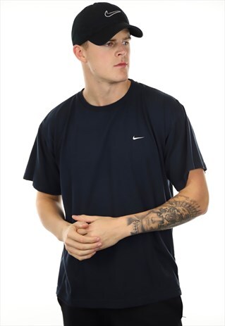 VINTAGE NIKE T SHIRT BLACK