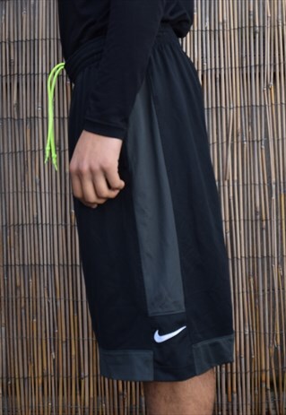 BRAND NEW // NIKE LARGE TICK // LONG SPORT SHORTS