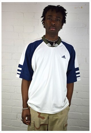 VINTAGE 90'S ADIDAS T-SHIRT