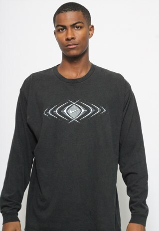 VINTAGE NIKE LONG SLEEVE T-SHIRT