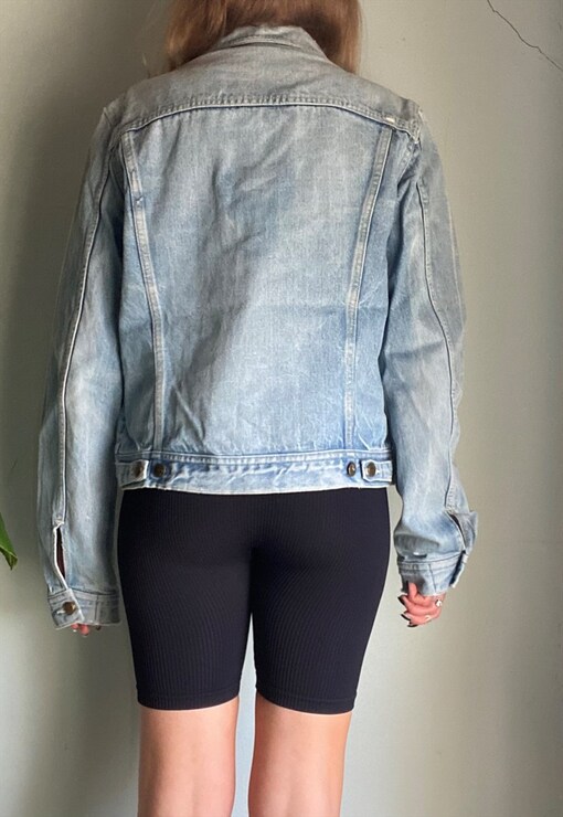 garment image