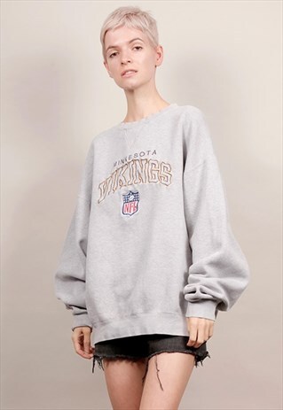 90'S VINTAGE GREY CHAMPION NFL SWEATER