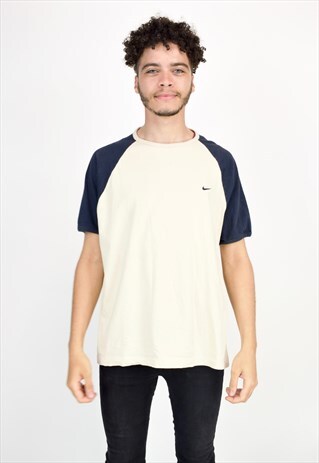 VINTAGE 90'S NIKE T-SHIRT