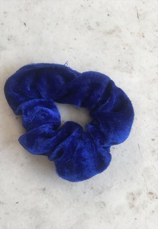 ROYAL BLUE VELVET SCRUNCHIE