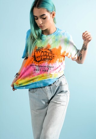 RAINBOW GRAPHIC T-SHIRT