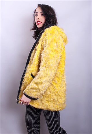 CANARY COAT