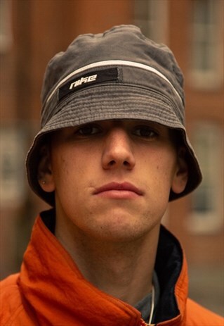 VINTAGE NIKE BUCKET HAT IN A SLATE GREY COLOUR