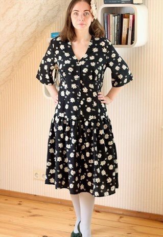 BLACK WHITE FLOWERS VINTAGE DRESS