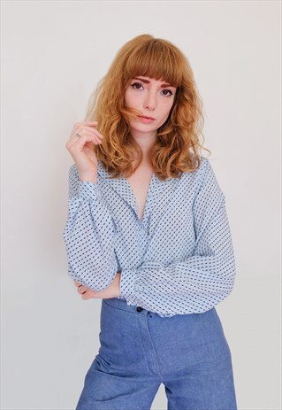 VINTAGE 1970S GROOVY PATTERNED SHIRT IN BABY BLUE
