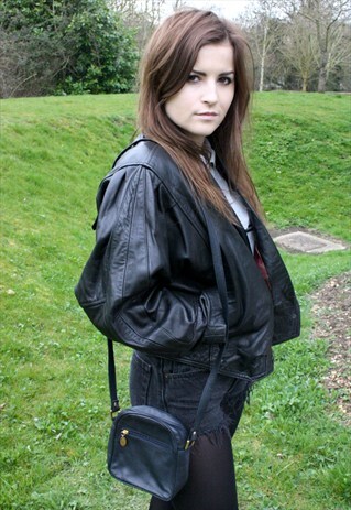 VINTAGE 90S ITALIAN LEATHER BAG - RARE - STUNNING