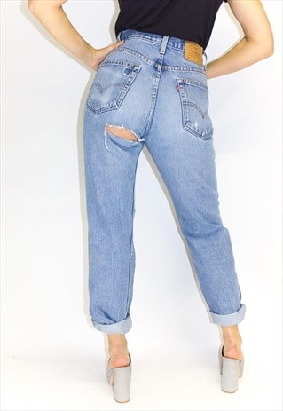 VINTAGE 90'S HIGH RISE ASS RIP LEVI'S JEANS