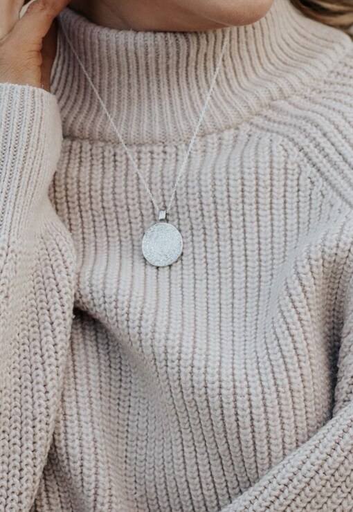 garment image