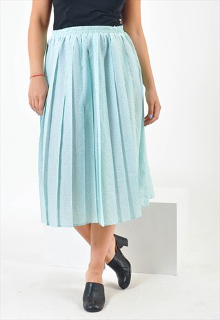 VINTAGE MIDI PLEATED SKIRT IN LIGHT BLUE