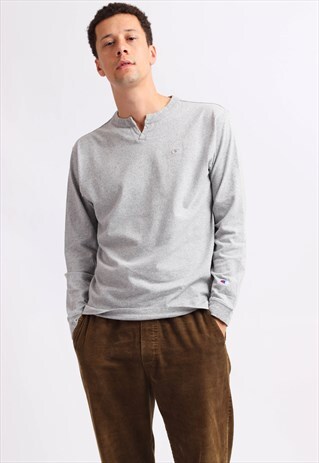 VINTAGE CHAMPION SWEATSHIRT