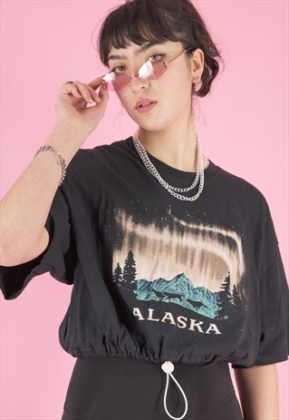 VINTAGE REWORKED CROP TOP IN BLACK WITH ALASKA PRINT