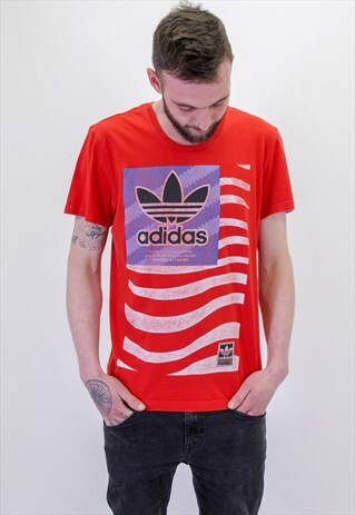 VINTAGE ADIDAS USA FLAG T-SHIRT IN RED LARGE