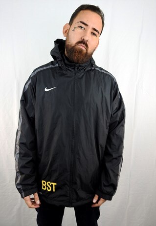 VINTAGE BLACK HOODED NIKE COACH JACKET