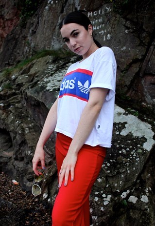 90'S RETRO SPELL-OUT T-SHIRT
