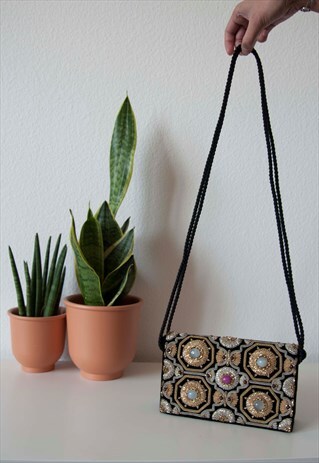 VINTAGE VELVET AND PERLS CLUTCH CROSSBODY BAG