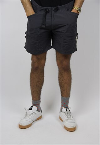 VINTAGE NIKE GREY SHORTS