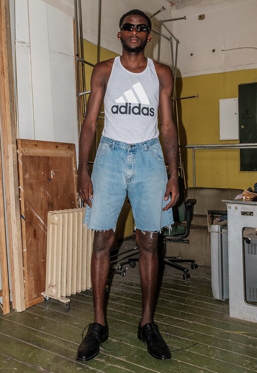 garment image