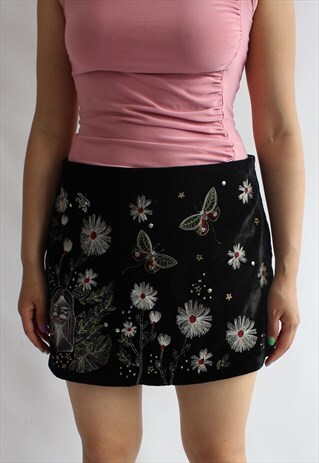 VELVET BLACK SKIRT WITH EMBROIDERY DETAILS