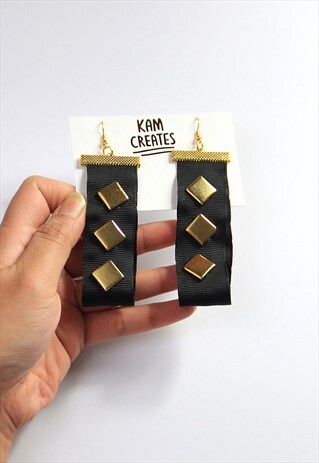 GOLD STUDDED RIBBON EARRINGS IN BLACK