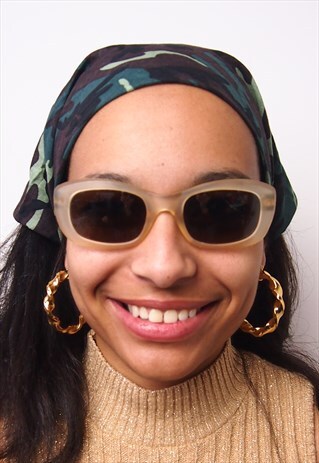 CREAM FRAME OVERSIZE BLACK SUNGLASSES