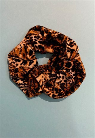 VINTAGE SCRUNCHIE