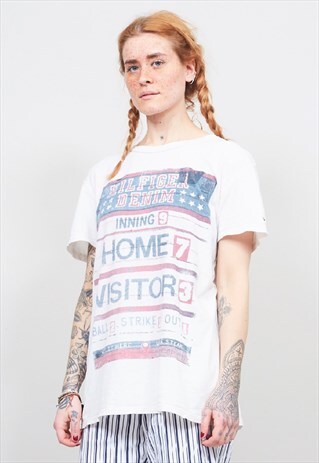 VINTAGE 90'S TOMMY HILFIGER WHITE PRINTED T-SHIRT
