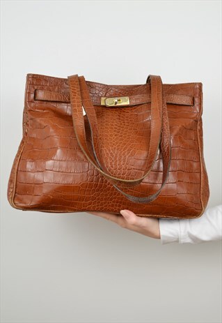 TWIST LOCK SHOPPER
