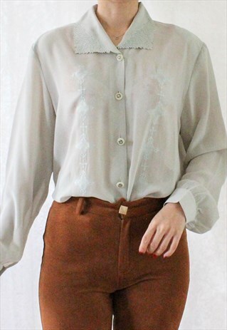 VINTAGE BLOUSE LACE COLLAR MINT M B407