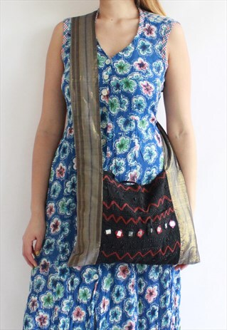 BLACK GOLD EMBROIDERY CROSS BODY BAG
