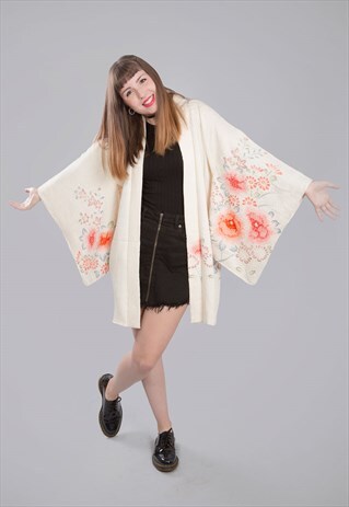 VINTAGE HAORI WITH FLOWERS TENSHI
