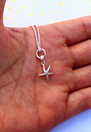 DELICATE STARFISH NECKLACE IN STERLING SILVER