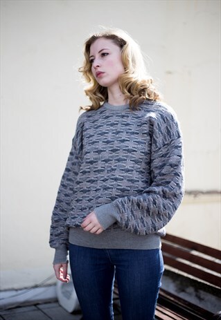 GREY TEXTURED KNIT JUMPER
