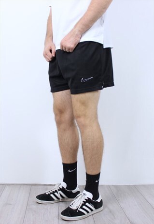 VINTAGE NIKE BLACK SHORT SPORT