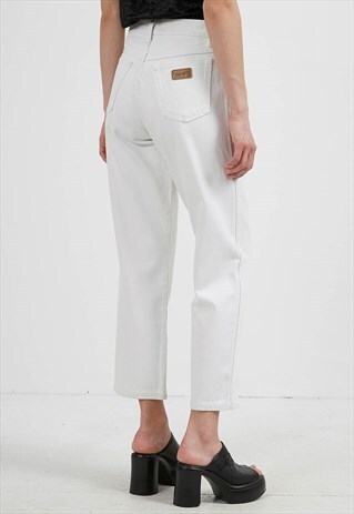VINTAGE WHITE WRANGLER DENIM JEANS