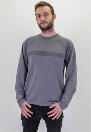 VINTAGE NIKE SWEATER IN GREY
