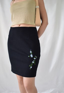 Vintage y2k 90s Kit embroidered fitted mini midi skirt