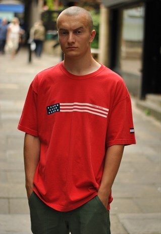 VINTAGE TOMMY HILFIGER STARS AND STRIPES FLAG TEE