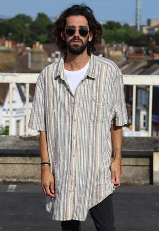 VINTAGE // 90'S // OVERSIZED CASUAL SHIRT